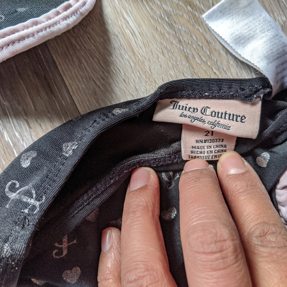 Black Tankini with Ruffle and Heart Print - Picture 2 of 2